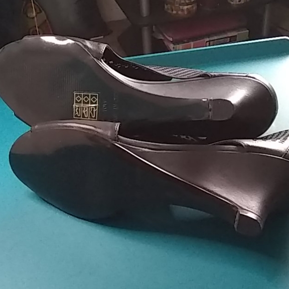 Front Zip Gladiator,Black, Special Occasion, Sz10 - Picture 5 of 5